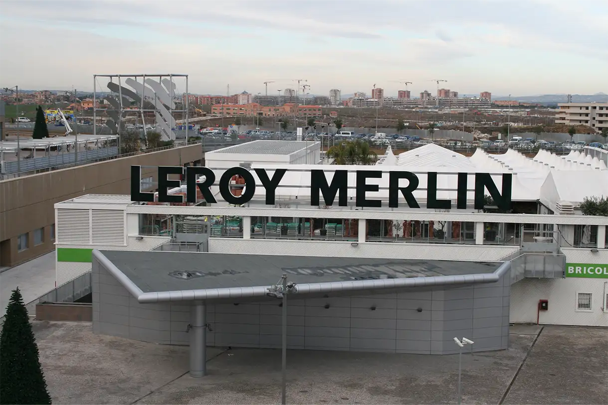 LEROY MERLIN PORTE DI ROMA - RIVESTIMENTO METALLICO